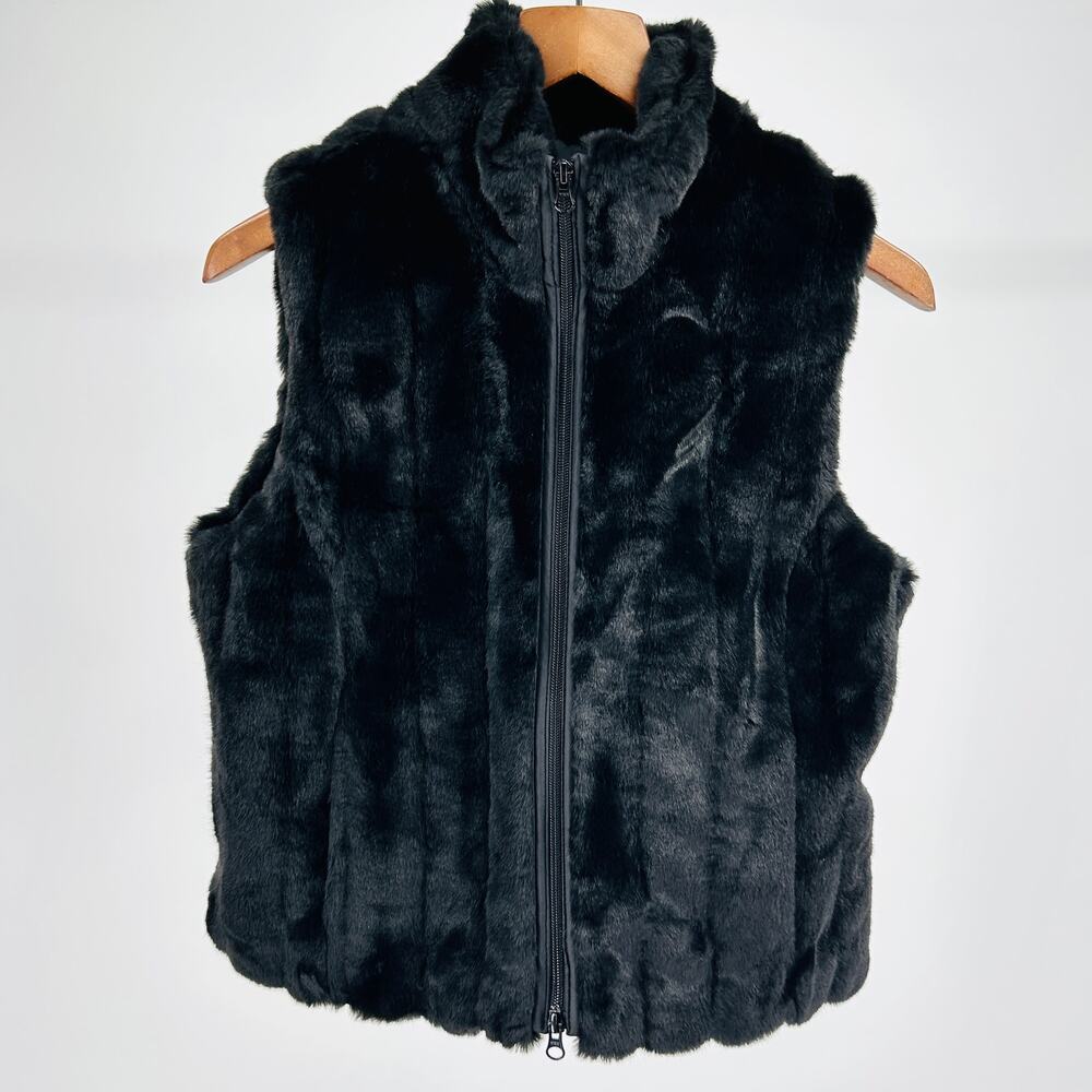 Liz Claiborne Faux Fur Black Minimalist Zip Front Sleeveless Vest